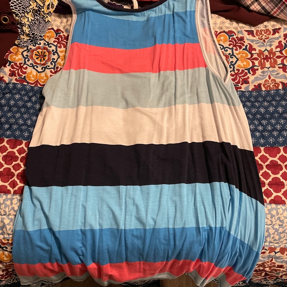 Tank top - Picture 3 of 3